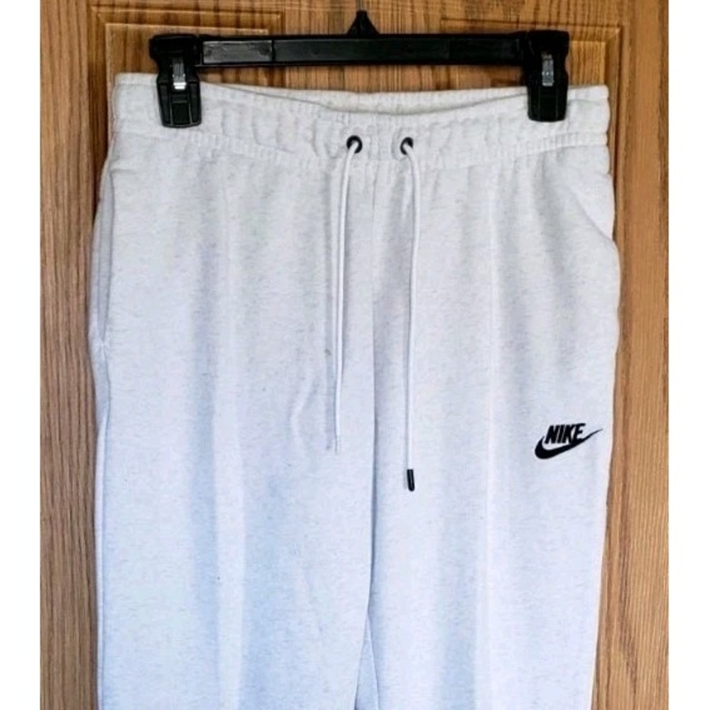 Nike heather grey sweatpants. Regular Small. Athletic Wear.